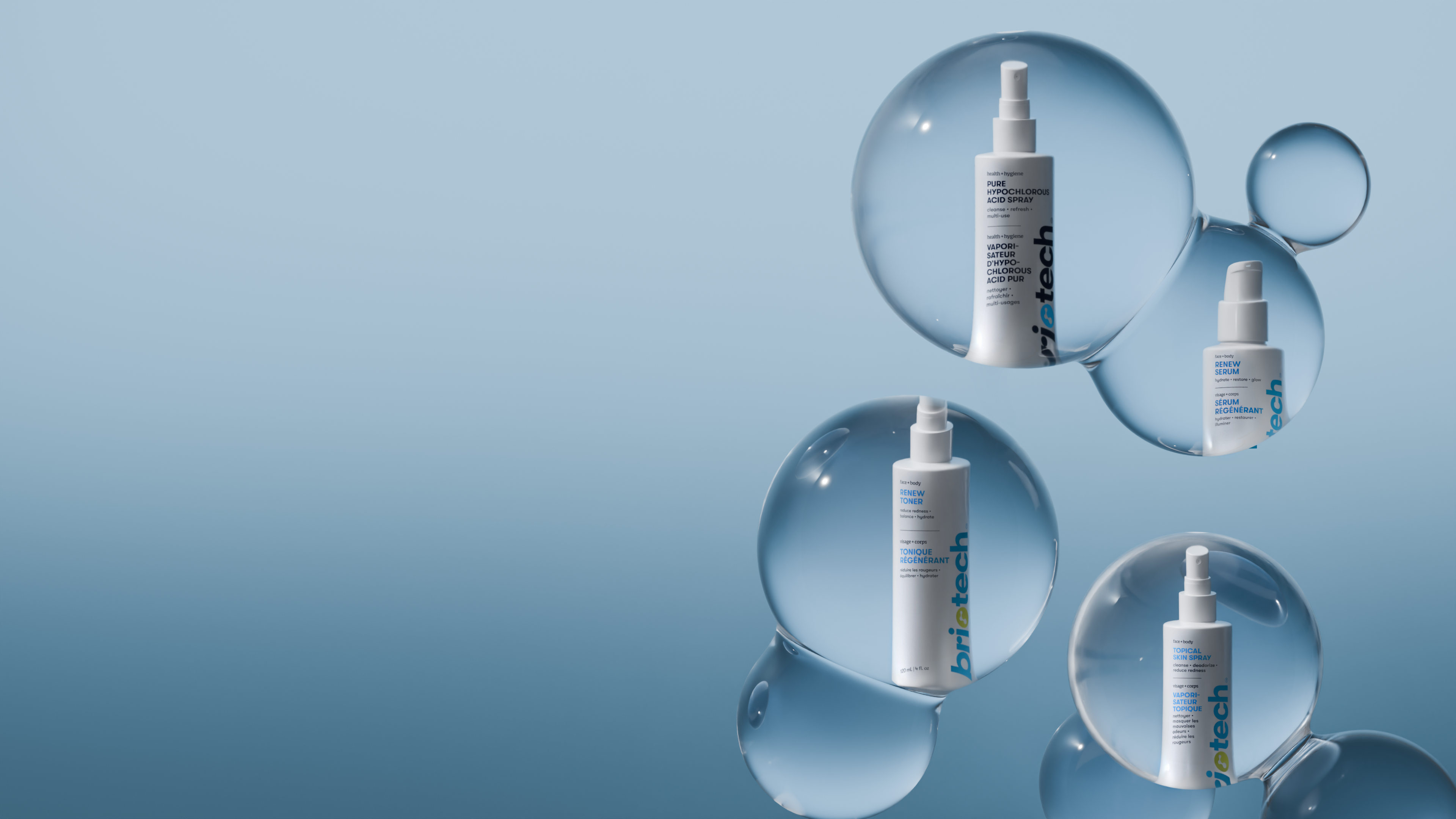 Produits Briotech de soins à base d’acide hypochloreux présentés dans des bulles translucides sur un fond bleu, incluant un vaporisateur, un toner, un sérum et un spray topique.